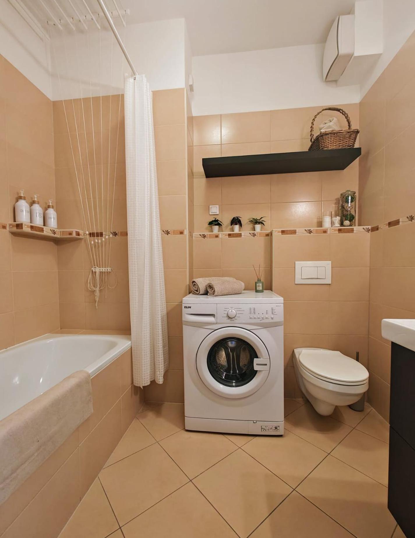 Green City Apartment Budapest - Free Garage, Ac, Balcony, Wi-Fi Exterior foto